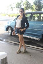 Sonnalli Seygall snapped at airport on 17th March 2016 (89)_56ebeaf8dd77a.JPG
