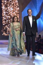 Celebs walk the ramp for Shaina NC_s show at CPAA Fevicol SHOW on 20th March 2016 (110)_56f00498c59b2.JPG