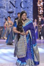Celebs walk the ramp for Shaina NC_s show at CPAA Fevicol SHOW on 20th March 2016 (115)_56f004b7a3106.JPG