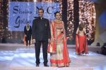 Celebs walk the ramp for Shaina NC_s show at CPAA Fevicol SHOW on 20th March 2016 (92)_56f004771f905.JPG