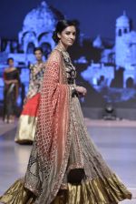 Model walk the ramp for Manish Malhotra_s show at CPAA Fevicol SHOW on 20th March 2016 (223)_56f0042fa6b8b.JPG