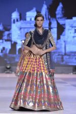 Model walk the ramp for Manish Malhotra_s show at CPAA Fevicol SHOW on 20th March 2016 (246)_56f00464f1f5b.JPG