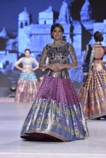 Model walk the ramp for Manish Malhotra_s show at CPAA Fevicol SHOW on 20th March 2016 (252)_56f00478963dc.JPG