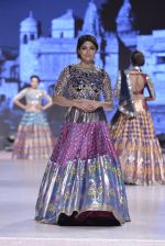 Model walk the ramp for Manish Malhotra_s show at CPAA Fevicol SHOW on 20th March 2016 (253)_56f0047d18554.JPG