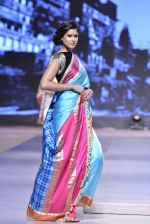 Model walk the ramp for Manish Malhotra_s show at CPAA Fevicol SHOW on 20th March 2016 (311)_56f00599f1efd.JPG