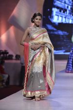 Model walk the ramp for Manish Malhotra_s show at CPAA Fevicol SHOW on 20th March 2016 (323)_56f005b5aeb14.JPG