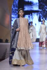 Model walk the ramp for Manish Malhotra_s show at CPAA Fevicol SHOW on 20th March 2016 (397)_56f006646b46b.JPG