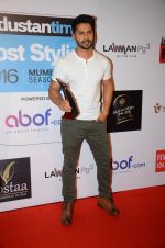 Varun Dhawan at HT Most Stylish on 20th March 2016 (234)_56f0107be1af0.JPG