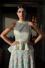 Model at Manish Malhotra Lakme fashion week preview on 21st March 2016 (15)_56f0e87ab7d01.JPG