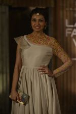 Achala Sachdev at Anand Kabra_s show for LFW 2016 on 30th March 2016 (9)_56fccefdbb22c.JPG