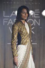Model at Anand Kabra_s show for LFW 2016 on 30th March 2016(294)_56fcd062f0f9f.JPG