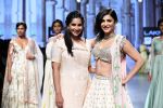 Shruti Haasan walk the ramp for Mughal India Show by Anushree Reddy on 1st April 2016 (4)_56ff67804db03.jpg