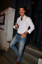 Sikander Kher snapped at NIDO on 1st April 2016 (13)_56ffac4fdf27d.JPG