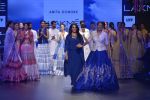 Sonakshi Sinha walks for Anita Dongre Show at LIFW 2016 Day 3 on 1st April 2016 (951)_56ffb597ca522.JPG