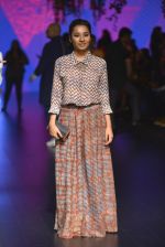Tannishtha Chatterjee at Anita Dongre Show at LIFW 2016 Day 3 on 1st April 2016 (222)_56ffb4a170803.JPG