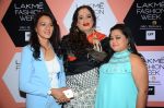 Bharti Singh on Day 4 at Lakme Fashion Week 2016 on 2nd April 2016 (116)_5701081c3e6a1.JPG