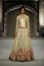 Model at the grand finale for Rohit Bal Show at Lakme Fashion Week on 3rd April 2016 (256)_57024b3b84ad3.JPG