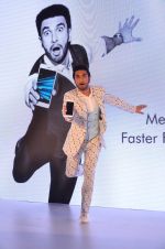 Ranveer Singh at Vivo mobile launch in Mumbai on 5th March 2016 (14)_5704ef0f9d4c3.JPG
