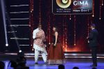 Amitabh Bachchan and Aditi Rao Hydari at GiMA 2016_570601ace7863.jpg