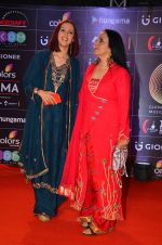 Ila Arun, Ishita Arun at GIMA Awards 2016 on 6th April 2016 (34)_57064207d466c.JPG
