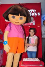 Ruhanika Dhawan  at Simba Toys Shop in Mumbai on 6th April 2016 (5)_57062dc65b898.JPG