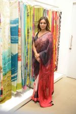 Gauri khan in delhi for satya paul on 8th April 2016 (17)_5708e0f8c0181.jpg