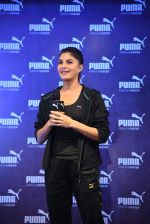 Jacqueline Fernandez at PUMA delhi event on 7th April 2016 (6)_5708e03cb7da3.jpg