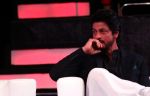 Shahrukh Khan at Marathi event Chala Hawa Yeu Dya on 9th April 2016 (10)_570a25b57985e.jpg