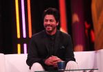 Shahrukh Khan at Marathi event Chala Hawa Yeu Dya on 9th April 2016 (9)_570a25cd399f7.jpg