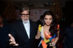 Amitabh Bachchan, Aishwarya Rai Bachchan at Hello Hall of Fame Awards 2016 on 11th April 2016 (241)_570cd7626e9fd.JPG