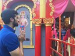 Akshay Oberoi visited the famous Ghanteshwar Hanuman Temple in Mumbai to seek blessings for his film Laal Rang on 22nd April 2016 (1)_5726fa60bd064.jpg