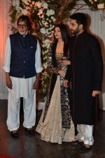 Aishwarya Rai Bachchan, Abhishek Bachchan, Amitabh Bachchan at Bipasha Basu and Karan Singh Grover_s Wedding Reception on 30th April 2016 (274)_572820744cc31.JPG