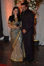 Sanjay Dutt, Manyata Dutt at Bipasha Basu and Karan Singh Grover_s Wedding Reception on 30th April 2016 (140)_57282f9d35465.JPG