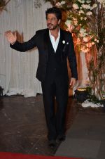 Shahrukh Khan at Bipasha Basu and Karan Singh Grover_s Wedding Reception on 30th April 2016 (328)_57282fe965dba.JPG