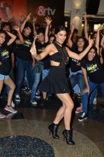 Jacqueline Fernandez at the Launch of the song Taang Uthake from the film Housefull 3 on 6th May 2016 (33)_572dfe8bf2bc7.JPG