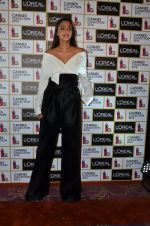 Sonam Kapoor unveils her Cannes look by L_Oreal on 6th May 2016 (16)_572dfcbc05a74.JPG