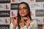 Sonam Kapoor unveils her Cannes look by L_Oreal on 6th May 2016 (50)_572dfcd666685.JPG