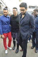 Akshay Kumar, Riteish Deshmukh, Abhishek Bachchan at Housefull 3 on the sets of The Kapil Sharma show on 9th May 2016 (122)_57320eb419654.JPG
