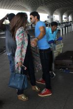 Sana Khan snapped at airport in Mumbai on 12th May 2016 (72)_5735a6d58c9cf.JPG
