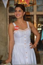Jacqueline Fernandez promotes Oliver_s Food Revolution on Food Foundation Day on 20th May 2016 (30)_57400ae76bc84.JPG