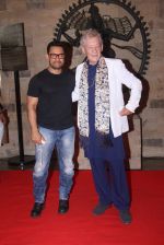 Aamir Khan at Mami film club talk with Ian McKellen for Shakespeare lives in 2016 on 23rd May 2016 (16)_5743fc427b544.JPG