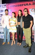 Jacqueline Fernandez, Lisa Haydon, Akshay Kumar, Abhishek Bachchan with Housefull 3 team in Delhi on 25th May 2016 (95)_5747301edba84.JPG