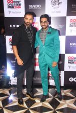 John Abraham, Ayushmann Khurrana at GQ Best Dressed Men 2016 in Mumbai on 2nd June 2016 (447)_57513143c42da.JPG