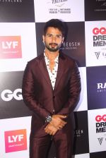 Shahid Kapoor at GQ Best Dressed Men 2016 in Mumbai on 2nd June 2016 (624)_575134269eac4.JPG