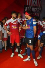 Virat Kohli, Ranbir Kapoor at celebrity soccer match in Mumbai on 4th June 2016 (6)_575400f1e0bf9.jpg