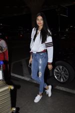Athiya Shetty snapped at airport on 8th June 2016 (9)_5759756256352.JPG