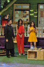 Shilpa Shetty, Raj Kundra, Shamita Shetty on the sets of Kapil Sharma show on 9th June 2016 (22)_575a857e18a1a.JPG