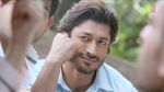 Vidyut Jammwal in Dillagi Music Video Still (7)_575c2e1371eee.jpg