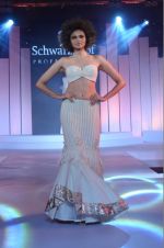 Model walks for Schwarzkopf in Mumbai on 18th June 2016 (68)_57664c7121784.JPG