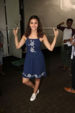 Alia Bhatt at udta Punjab photoshoot on 19th June 2016 (19)_5767fba83a8ff.jpg